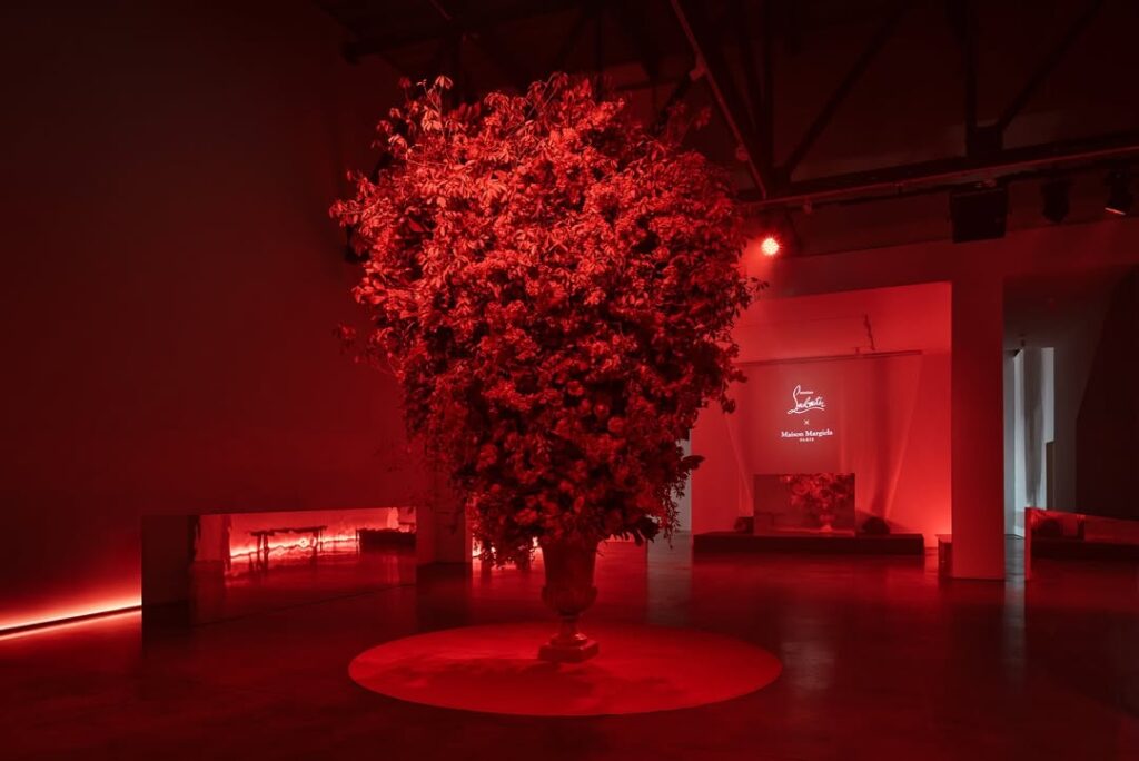 Studio 525: The Lounge + Entry Gallery